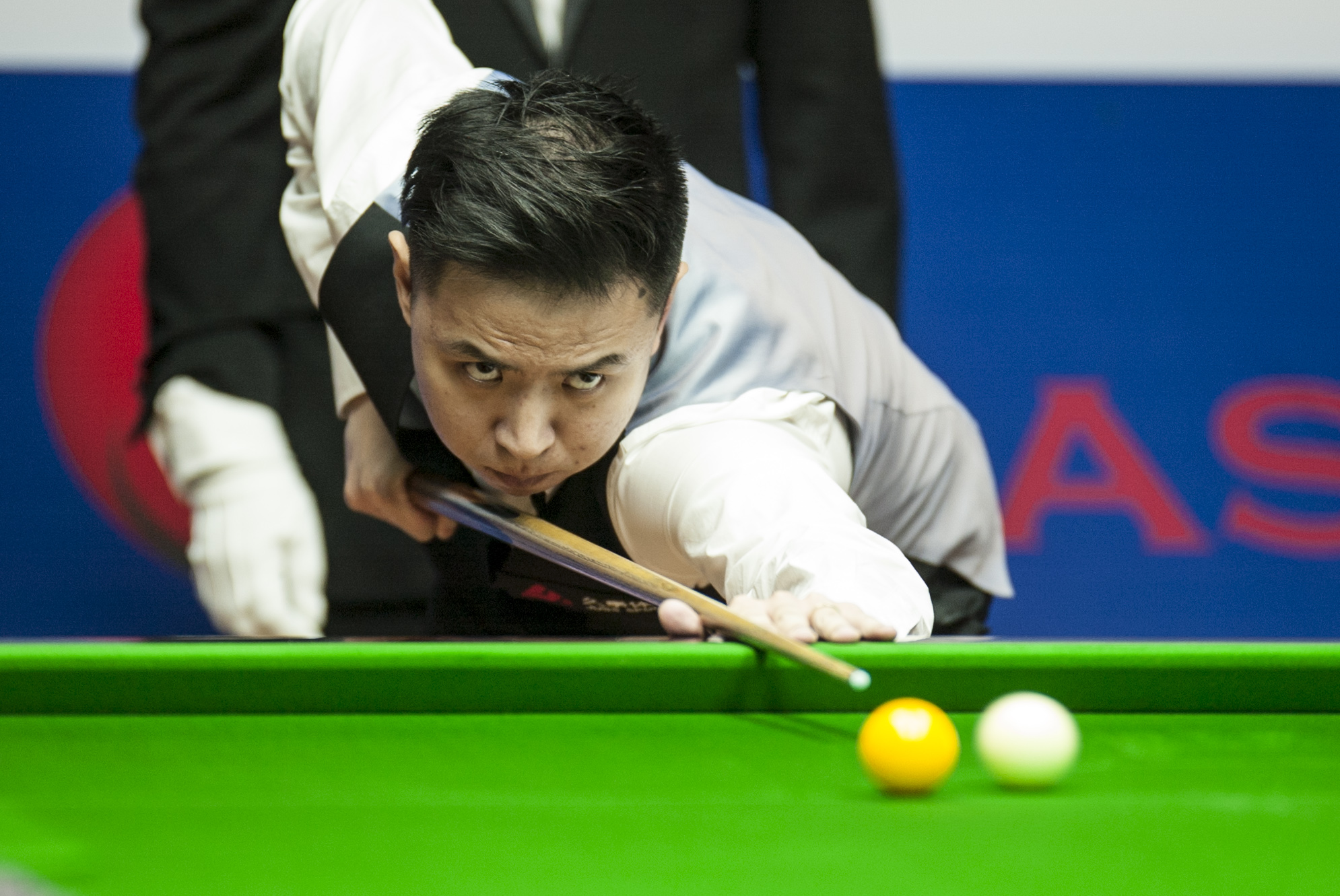 而是球员与 而是球员与